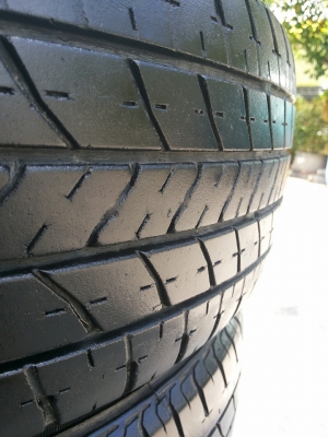 ล้อแม็กสีรมดำแท้ vios 12ก้าน ใส่ yaris colola ได้ ทุกรุ่น ใส่แล้วสวยมาก ล้อสวยทุกวง  ยางบริสโตน 185 60 15