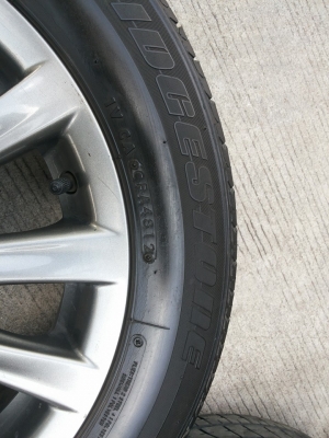 ล้อแม็กสีรมดำแท้ vios 12ก้าน ใส่ yaris colola ได้ ทุกรุ่น ใส่แล้วสวยมาก ล้อสวยทุกวง  ยางบริสโตน 185 60 15