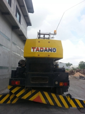 ขายรถเครนสี่ล้อ ทาดาโน่ 25 ตันM3ราคา 2ล้านครับ