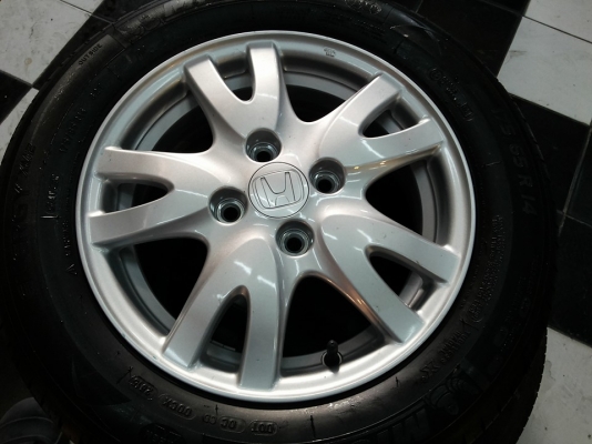 ล้อแม็ก Honda brio พร้อมยาง michelin xm2 175 65 14 ปี2015