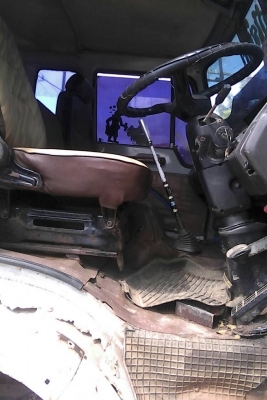 สิบล้อ อีซูซ165 ติดเครน 3 ตัน เทนเลอร์ บรรทุกแม็คโค และ รถเกียว พร้อมใช้งาน ทะเบียน ม.79