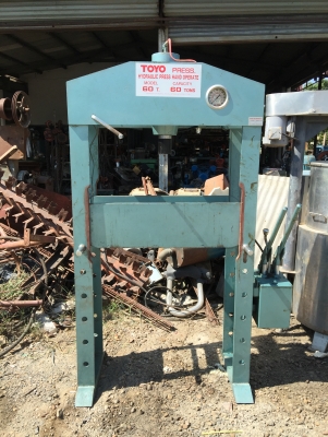 Sell>> #แท่นอัดไฮดรอลิค #TOYO 60 t. แบบมือโยก สภาพสวย สด ใหม่!!. ( ลค.ซื้อมาผิดสเปคใช้งานเพียงครั้งเดียว.) ใหม่จริงๆเชิญมาพิสูจน์ได้ครับ #ด่วนนน!!!