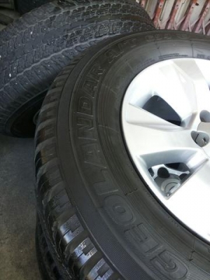 ล้อ toyota hilux revo ถอดป้ายแดง  ยาง yokohama 265 65 17 ปี2015