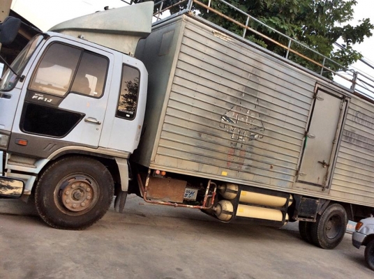HINO FF1JPKA ปี2000 ช่วงยาว 7.20เมตร ติดNGV 210แรง