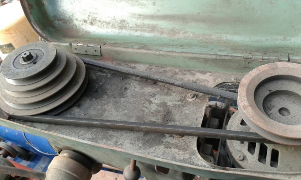 แท่นสว่านคิงสภาพเดิมๆครับสมบูรณ์ครับงานคิงรุ่นเก่าแน่นึบครับสวยๆครับราคานี้คุ้มมากครับ