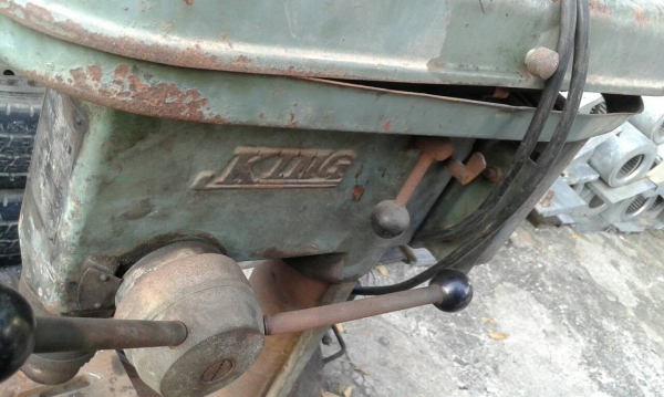 แท่นสว่านคิงสภาพเดิมๆครับสมบูรณ์ครับงานคิงรุ่นเก่าแน่นึบครับสวยๆครับราคานี้คุ้มมากครับ