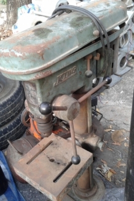 แท่นสว่านคิงสภาพเดิมๆครับสมบูรณ์ครับงานคิงรุ่นเก่าแน่นึบครับสวยๆครับราคานี้คุ้มมากครับ