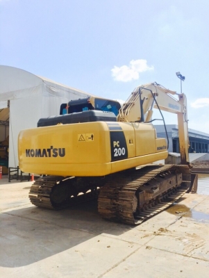 ขายแบคโฮ Komatsu 200-8 9000 ชม. รถสวยพร้อมใช้งานเลยครับ
