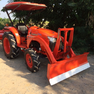 ขายรถไถคูโบต้า L3608(4WD)2เพลา พร้อมอุปกรณ์ 3 ชิ้น ขายราคา 285,000 บาท สนใจต่อรองราคาได้ค่ะ 081-9136451