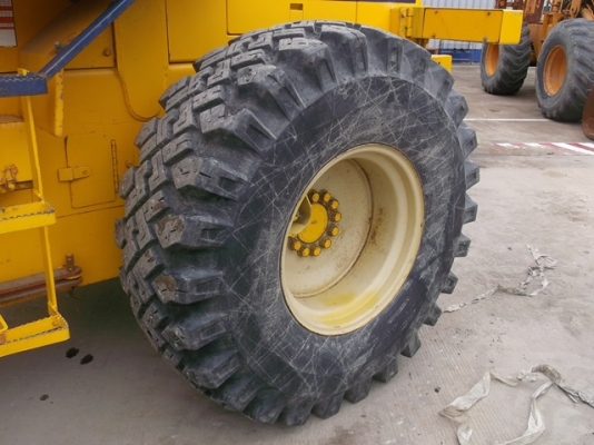 KOMATSU WA150-1 (1.5คิว) จากญี่ปุ่นไม่เคยใช่งานในไทยครับ