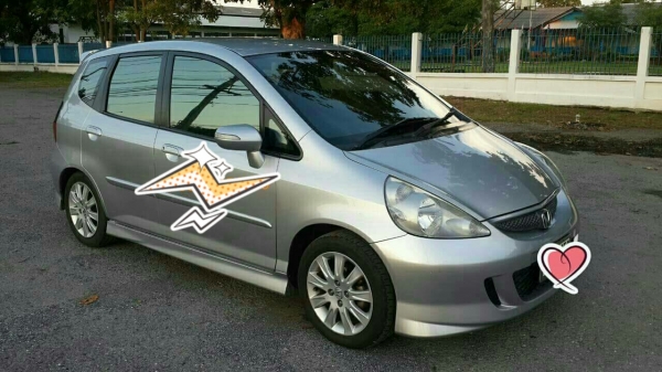 ขายดาวน์ Honda Jazz ปี 06 1.5 VTEC ราคา 270,000 บาท