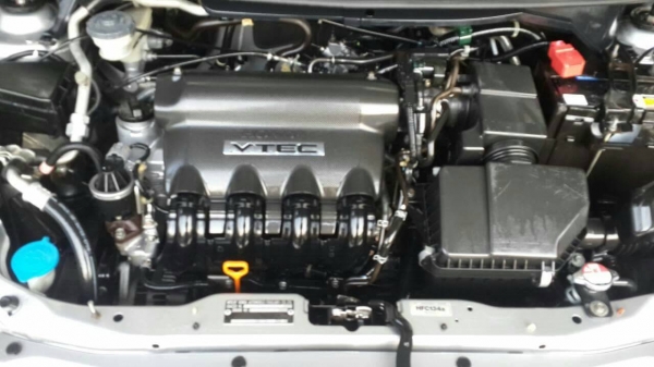 ขายดาวน์ Honda Jazz ปี 06 1.5 VTEC ราคา 270,000 บาท