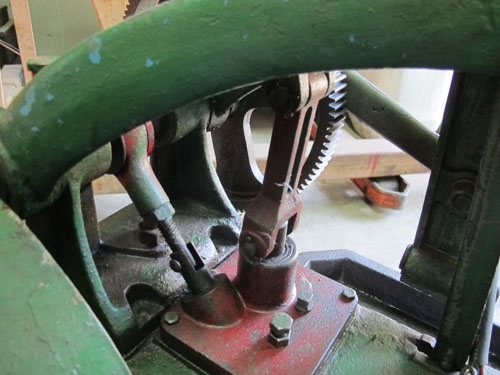 ขายเลื่อยHEROสวยๆ ไฟ380โวลท์มอเตอร์อังกฤษ พร้อมปั๊มน้ำ