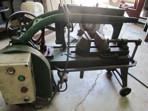 ขายเลื่อยHEROสวยๆ ไฟ380โวลท์มอเตอร์อังกฤษ พร้อมปั๊มน้ำ