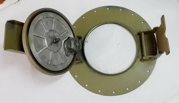 ขายฝาแมนโฮล สำหรับรถบรรทุกน้ำมัน แบบยึดน๊อต