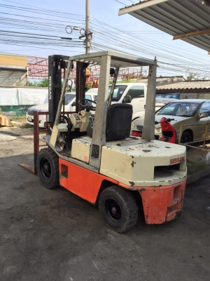 ขายรถยกโฟร์คลิฟท์ NISSAN 2.5 ตัน   ดีเซล ตามสภาพ