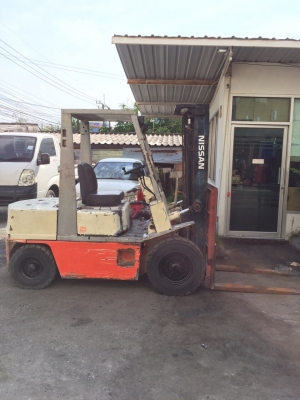 ขายรถยกโฟร์คลิฟท์ NISSAN 2.5 ตัน   ดีเซล ตามสภาพ