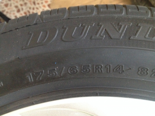 ขายล้อกะทะป้ายแดง new yaris ขอบ14 พร้อมยาง 175 65r14