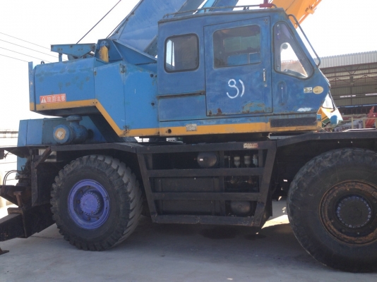 ขายรถเครน25 ตัน คาโต้