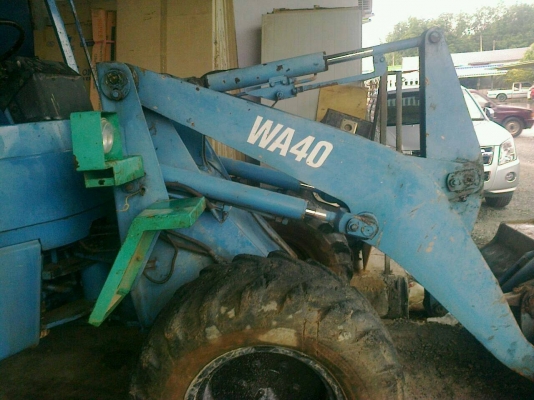 ต้องการขายรถตัก WA40-3 เครื่องเทอร์โบครับ