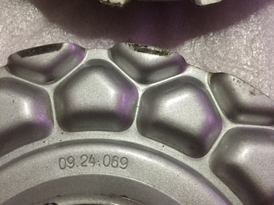 ขาย-ฝาล้อ BBS แท้ เป็นรุ่นฝาเตี้ย สภาพสวยเดิมๆ