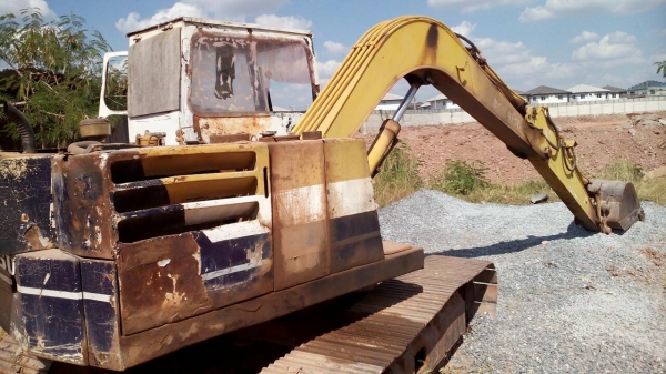 รถแบ๊คโฮ KOMATSU. PC 60-3. สภาพใช้งานได้ดี เครื่องดี ปั๊มดี ช่วงล่างดี สนใจติดต่อ 0835601591 หรือ 0903494058