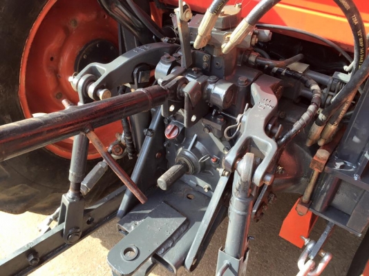 ขายรถไถ Kubota M7040 (4WD) พร้อมดันหน้า ผานพรวนช้าง รถสวย พร้อมใช้งานครับ ขายรถไถ Kubota M7040 (4WD) พร้อมดันหน้า ผานพรวนช้าง รถสวย พร้อมใช้งานครับ