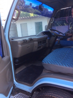 4ล้อISUZU NKR 88 แรง (รถห้างแท้)  รถสภาพดี พร้อมใช้ เครื่องดี ชัชชีสวย กระจกไฟฟ้า แอร์พร้อม (จดป้ายทะเบียนไม่ติดเวลาได้) ขาย350,000 บาท ศุภากร 081-1903107 - 081-4252943