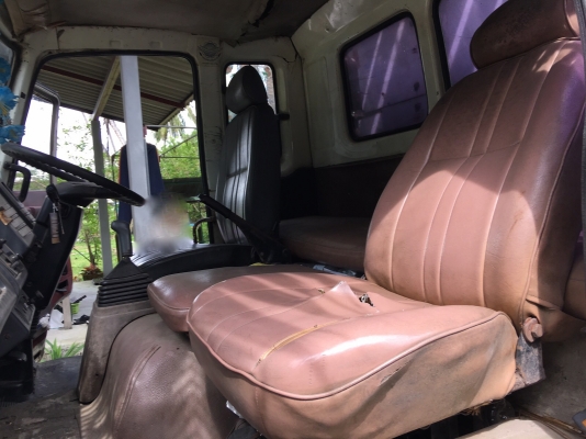 รถอีซูซุ 10 ล้อ หลังถนน FVM เปลื่ยนเครื่อง 195 แรงม้า. ปี 36.   สนใจติดต่อ  081 - 6079515