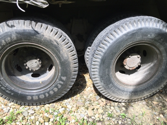 รถอีซูซุ 10 ล้อ หลังถนน FVM เปลื่ยนเครื่อง 195 แรงม้า. ปี 36.   สนใจติดต่อ  081 - 6079515