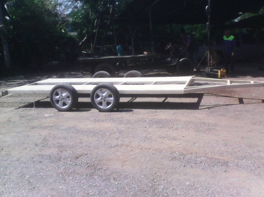 เทเลอร์ลากพ่วงสวยๆรับนํ้าหนักสบายๆ เทเลอร์ลากพ่วงสวยๆรับนํ้าหนักสบายๆ