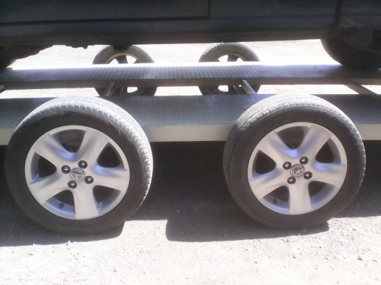 เทเลอร์ลากพ่วงสวยๆรับนํ้าหนักสบายๆ เทเลอร์ลากพ่วงสวยๆรับนํ้าหนักสบายๆ