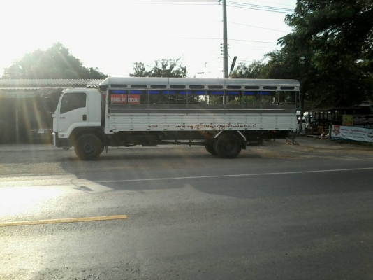 ขาย6ล้อFTR 240แรงม้ายูโร3จดปี55 ไมล์32900โลกระบะยาว7.60ม พร้อมหลังคา