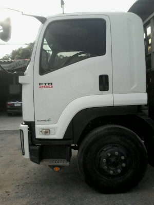 ขาย6ล้อFTR 240แรงม้ายูโร3จดปี55 ไมล์32900โลกระบะยาว7.60ม พร้อมหลังคา