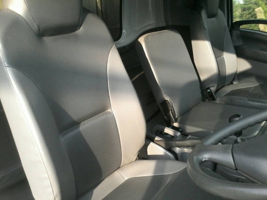 ขาย6ล้อFTR 240แรงม้ายูโร3จดปี55 ไมล์32900โลกระบะยาว7.60ม พร้อมหลังคา