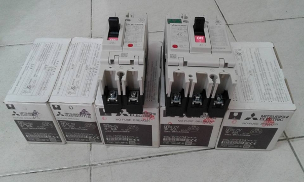 เบรคเกอร์มิซู สอง และ สามสาย 20 A. 40 A.