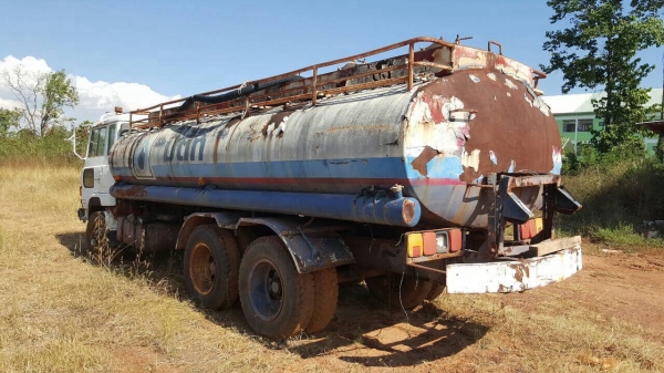 ขายรถน้ำมัน 10 ล้อ เพลาเดียว HINO KT925 เครื่อง HO7C 180 แรงม้า (ยังไม่ลงเล่มไม่มีใบคุมเครื่อง) เกียร์ HO คัสซีสวยตลอดเส้น ถัง 16,000 ลิตร 5 ห้อง โหลดล่าง ขายรถน้ำมัน 10 ล้อ เพลาเดียว HINO KT925 เครื่อง HO7C 180 แรงม้า (ยังไม่ลงเล่มไม่มีใบคุมเครื่อง) เกียร์ HO คัสซีสวยตลอดเส้น ถัง 16,000 ลิตร 5 ห้อง โหลดล่าง