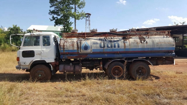 ขายรถน้ำมัน 10 ล้อ เพลาเดียว HINO KT925 เครื่อง HO7C 180 แรงม้า (ยังไม่ลงเล่มไม่มีใบคุมเครื่อง) เกียร์ HO คัสซีสวยตลอดเส้น ถัง 16,000 ลิตร 5 ห้อง โหลดล่าง ขายรถน้ำมัน 10 ล้อ เพลาเดียว HINO KT925 เครื่อง HO7C 180 แรงม้า (ยังไม่ลงเล่มไม่มีใบคุมเครื่อง) เกียร์ HO คัสซีสวยตลอดเส้น ถัง 16,000 ลิตร 5 ห้อง โหลดล่าง