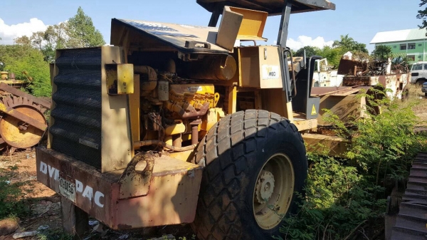 ขายรถบดสั่นสะเทือน 4X2 DYNAPAC CA25 เอกสารเล่มทะเบียน ยางมีให้ครบ เครื่องสตาร์ทติดใช้งานได้นะครับ