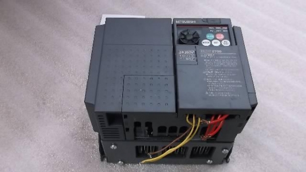 ขาย INVERTER MITSUBISHI FR-E720-3.7K 5 แรง มือสอง