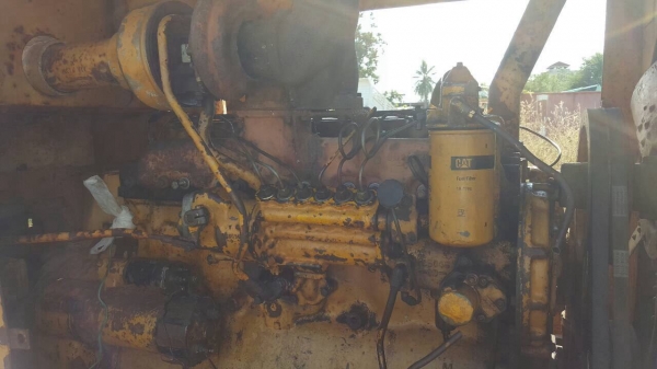 ขายรถบดล้อหนาม CAT 815 4X4 พร้อมใบมีดดัน เอกสารเล่มทะเบียนครบ รถพร้อมใช้ ราคาต่อรองได้ครับ