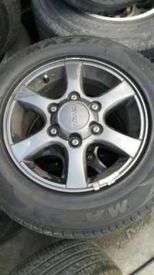 ล้อ isuzu d-max สีรมดำแท้ ขอบ15 ยาง maxxis 205 65 15