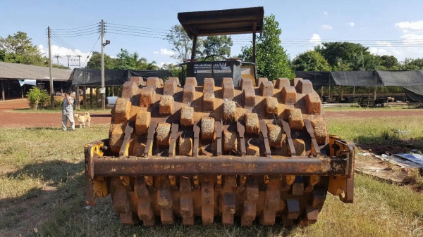 ขายรถบดสั่นสะเทือน ล้อหนาม 4X4 DYNAPAC CA2511 เอกสารเล่มทะเบียนครบ รถพร้อมใช้ ราคาคุยกันได้ครับ