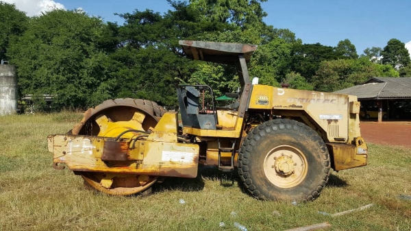 ขายรถบดสั่นสะเทือน ล้อหนาม 4X4 DYNAPAC CA2511 เอกสารเล่มทะเบียนครบ รถพร้อมใช้ ราคาคุยกันได้ครับ