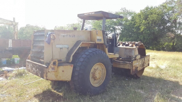 ขายรถบดสั่นสะเทือน ล้อหนาม 4X4 DYNAPAC CA2511 เอกสารเล่มทะเบียนครบ รถพร้อมใช้ ราคาคุยกันได้ครับ