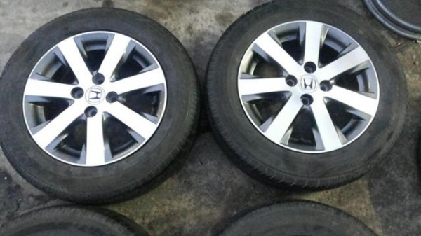 แม็ก honda freed พร้อมยาง 185 65 15