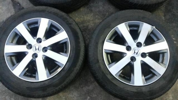 แม็ก honda freed พร้อมยาง 185 65 15