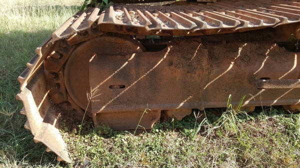 ขายแบคโฮ KOBELCO SK200 MARK V เอกสารเล่มทะเบียน รถใช้งานได้ ช่วงล่างดี ขาดจอและกล่อง ราคาต่อรองได้ครับ