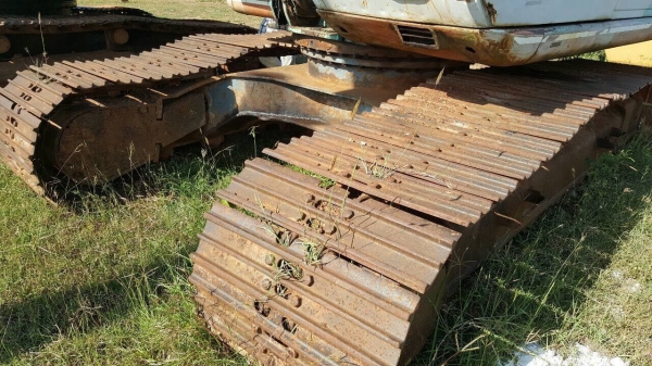 ขายแบคโฮ KOBELCO SK200 MARK V เอกสารเล่มทะเบียน รถใช้งานได้ ช่วงล่างดี ขาดจอและกล่อง ราคาต่อรองได้ครับ