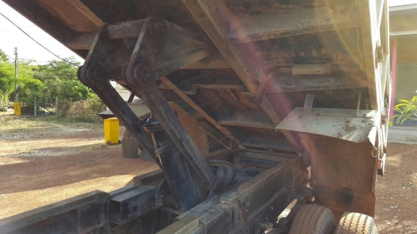 ขายรถ 6 ล้อดั้ม HINO FC เครื่อง WO4D 120 แรงม้า คัสซีสวยจัดตลอดเส้น ทะเบียนพร้อมโอน ราคาต่อรองได้ครับ